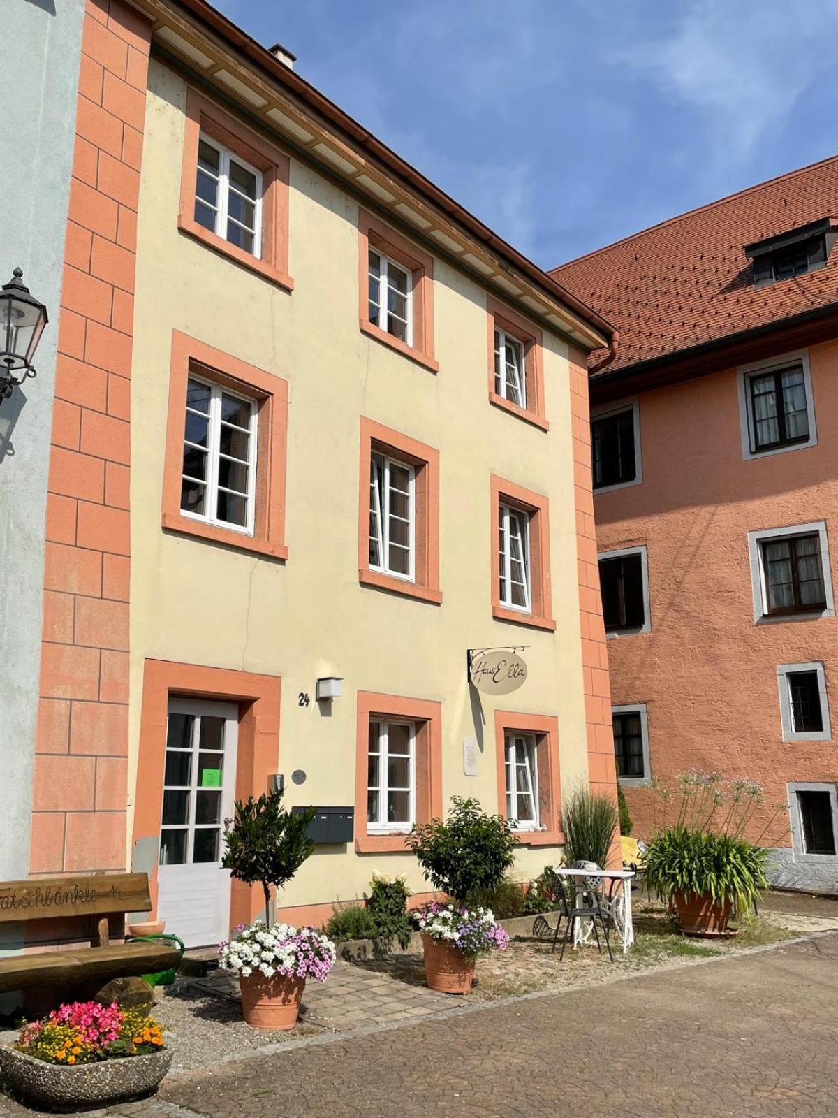 Haus Ella Lägenhet Stuhlingen Exteriör bild